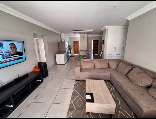 3 BEDROOM TOWNHOUSE FOR SALE IN ARCON PARK